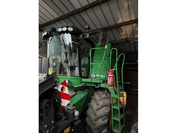 Pemanen gabungan JOHN DEERE T560