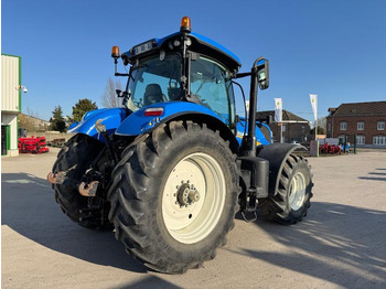 Traktor NEW-HOLLAND T7.260 PC: gambar 4 Traktor NEW-HOLLAND T7.260 PC: gambar 4