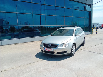 Mobil sedan VOLKSWAGEN