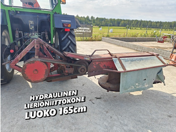 Mesin pemotong padang rumput