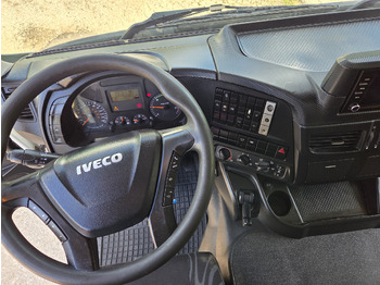 Truk sasis IVECO: gambar 5 Truk sasis IVECO: gambar 5