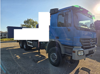 Truk sasis MERCEDES-BENZ