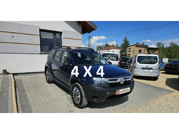 Mobil SUV DACIA