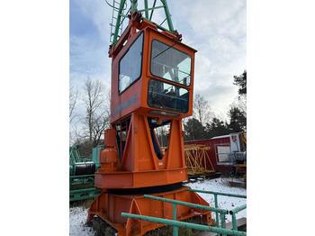 Derek menara LIEBHERR