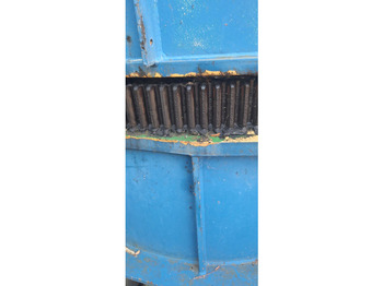 Leasing Liebherr 180EC-H 40m jib slewing part / good price Liebherr 180EC-H 40m jib slewing part / good price: gambar 3