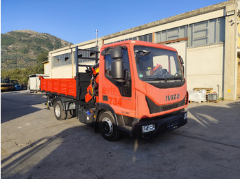 Truk derek IVECO EuroCargo
