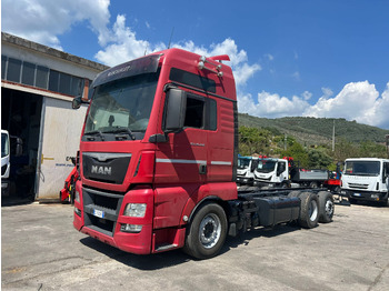 Truk flatbed MAN TGX 26.440