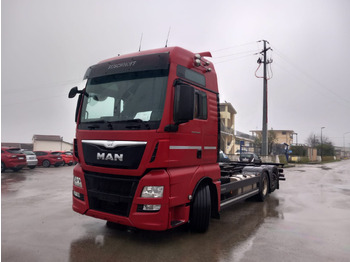 Pengangkut kontainer/ Container truck MAN TGX 26.440