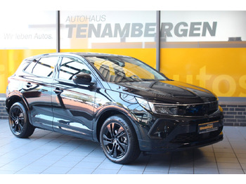 Mobil SUV OPEL