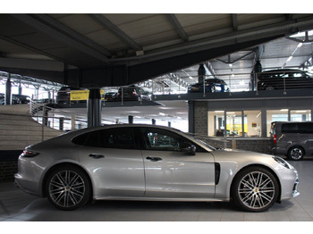 Mobil sedan Porsche Panamera 4S Diesel PDK Kamera LED DAB Bose 21": gambar 4