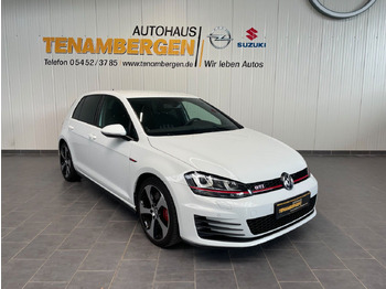 Mobil sedan VOLKSWAGEN
