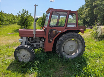 Traktor MASSEY FERGUSON 100 series