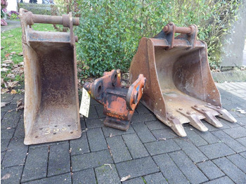 Ember ekskavator CATERPILLAR