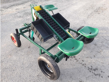 Mesin penanam kentang