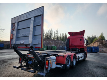 Truk sasis Iveco S-Way 6x2 LNG: gambar 4