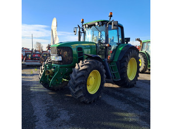 Traktor JOHN DEERE 6830