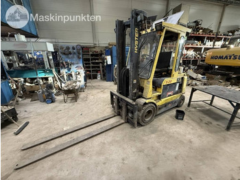 Forklift listrik HYSTER