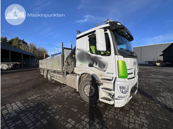 Truk derek MERCEDES-BENZ