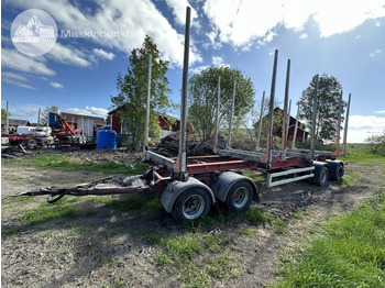 Trailer pengangkut kayu