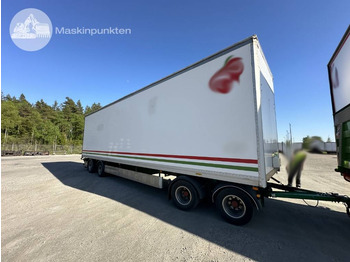 Trailer kotak tertutup