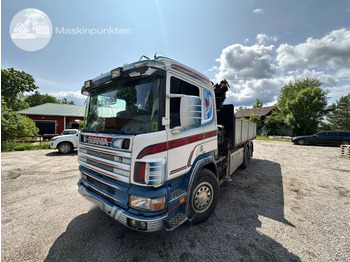 Truk derek SCANIA P114