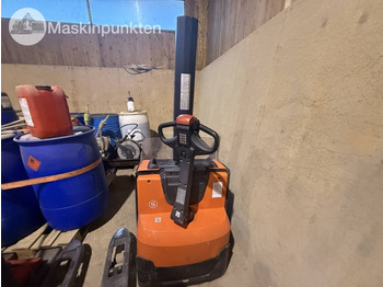 Forklift listrik TOYOTA