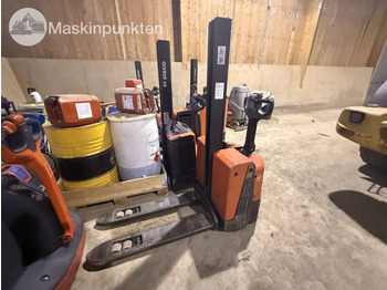 Forklift listrik TOYOTA