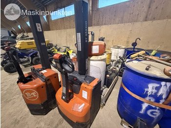 Forklift listrik TOYOTA