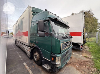 Truk box VOLVO FM9 300