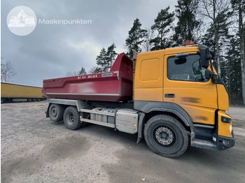 Truk jungkit VOLVO FMX
