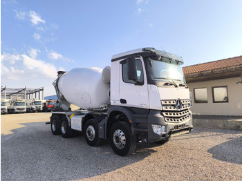 Truk pengaduk beton CIFA