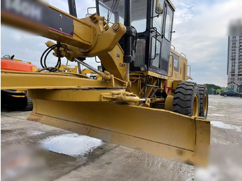 Grader CATERPILLAR 140H: gambar 3