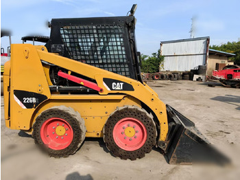 Skid steer CATERPILLAR 226B