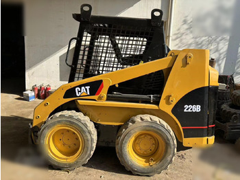Skid steer CATERPILLAR 226B
