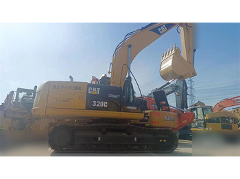 Ekskavator perayap CATERPILLAR 320C