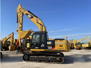 Ekskavator perayap CATERPILLAR 320D