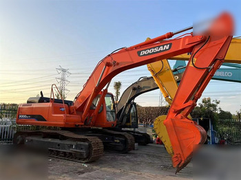 Ekskavator perayap DOOSAN DH300 LC-7: gambar 3