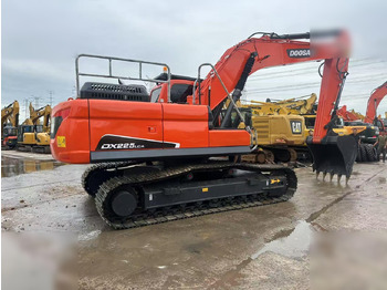 Ekskavator perayap DOOSAN DX225LCA