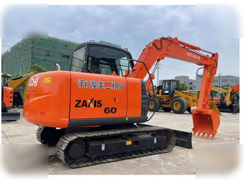 Ekskavator perayap HITACHI ZX60