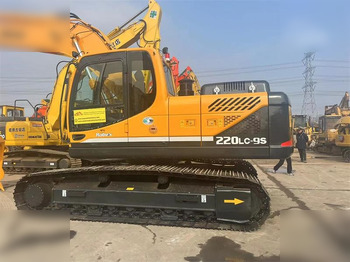 Ekskavator perayap HYUNDAI ROBEX 220 LC-9S: gambar 4 Ekskavator perayap HYUNDAI ROBEX 220 LC-9S: gambar 4