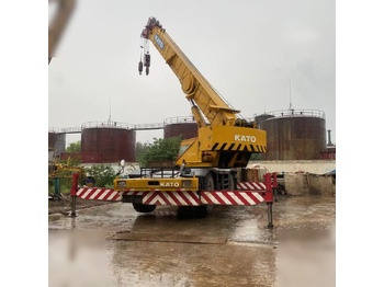 Derek medan kasar KATO