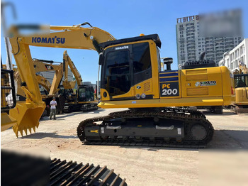 Ekskavator perayap KOMATSU PC200-8
