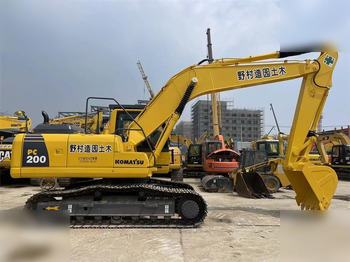 Ekskavator perayap KOMATSU PC200-8