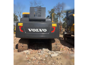 Ekskavator perayap VOLVO EC210: gambar 3