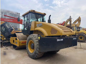 Pemadat XCMG XS143J: gambar 2