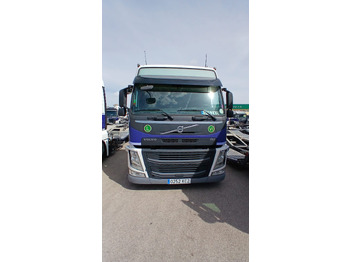 Truk pengangkut mobil VOLVO FM
