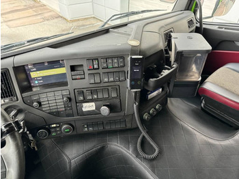 Truk jungkit Volvo FM 8*4: gambar 3