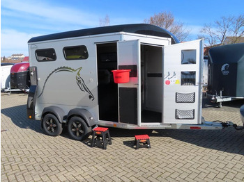 Trailer pengangkut kuda