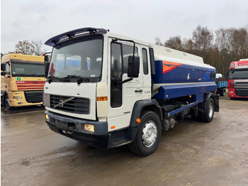 Truk tangki VOLVO FL6 220