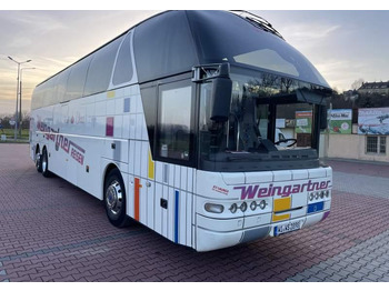 Bus pariwisata NEOPLAN